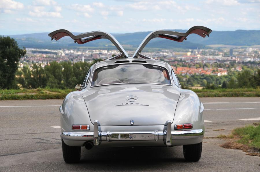  Mercedes-Benz 300 SL Coupe 1956 года  (фото 12 из 24)